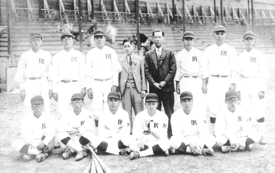 Inabata’s employee baseball team