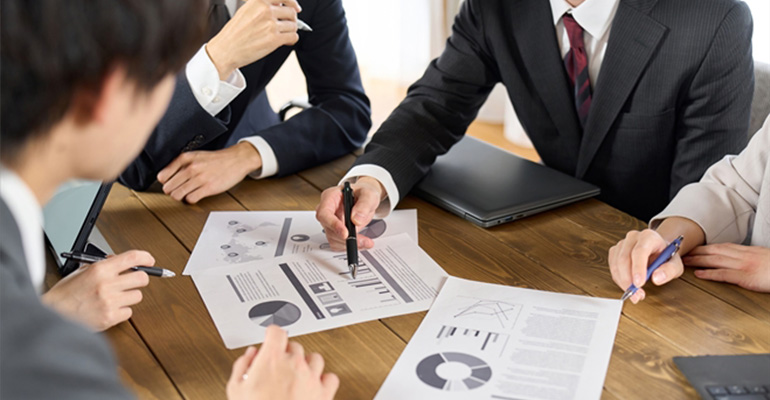 アナリストカバレッジ